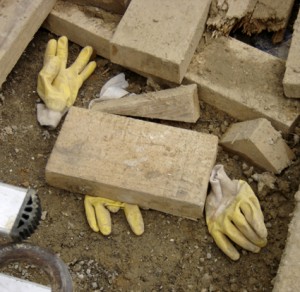 gants écrabouillés - niveua chantier tram lagny 12e