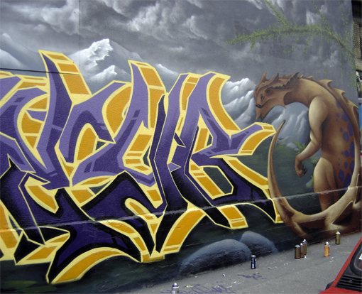 graffiti seyb à paris 20e, murs centre bus lagny, paule kingleur, paris label