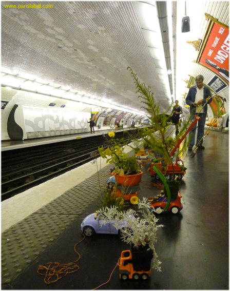 les camions-jouets végétalisés prennent le métro parisien - avec les amis de Paris Label...